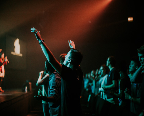 crowd 470x380